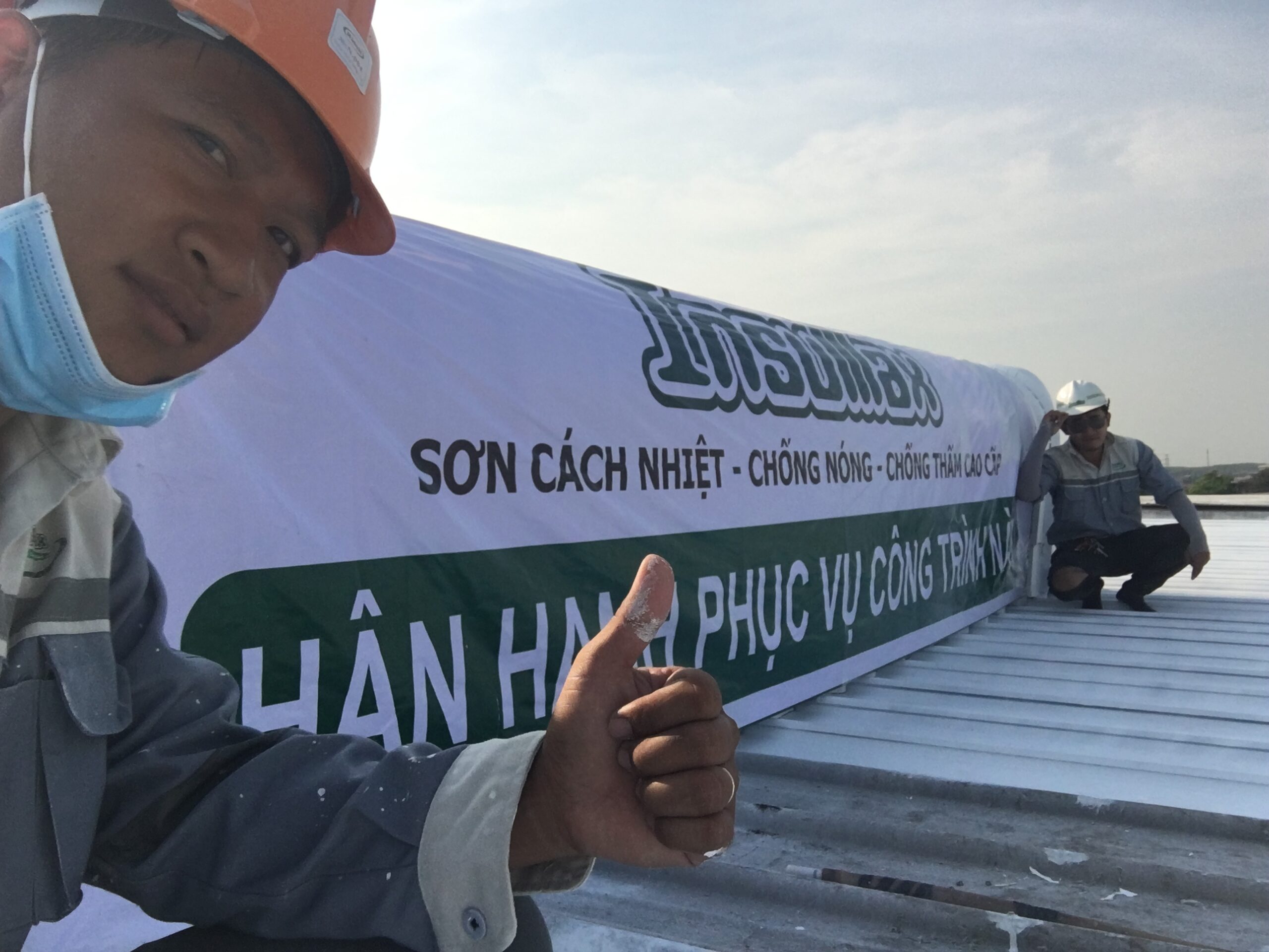 nhân viên InsuMax